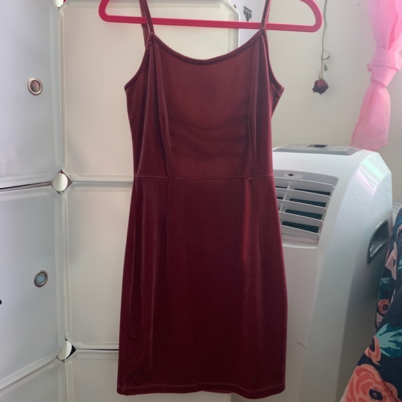 velvet dress - Picture 1 of 3